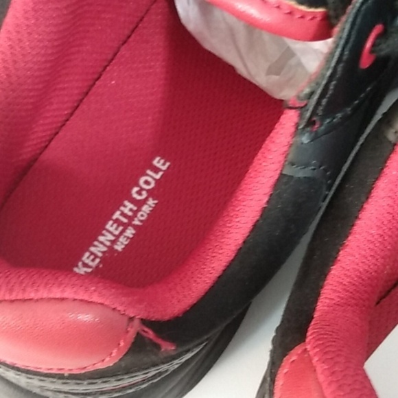 KENNETH COLE BLACK RED LACE UP LOW-TOP SNEAKERS SIZE 4 NWT - Picture 6 of 8